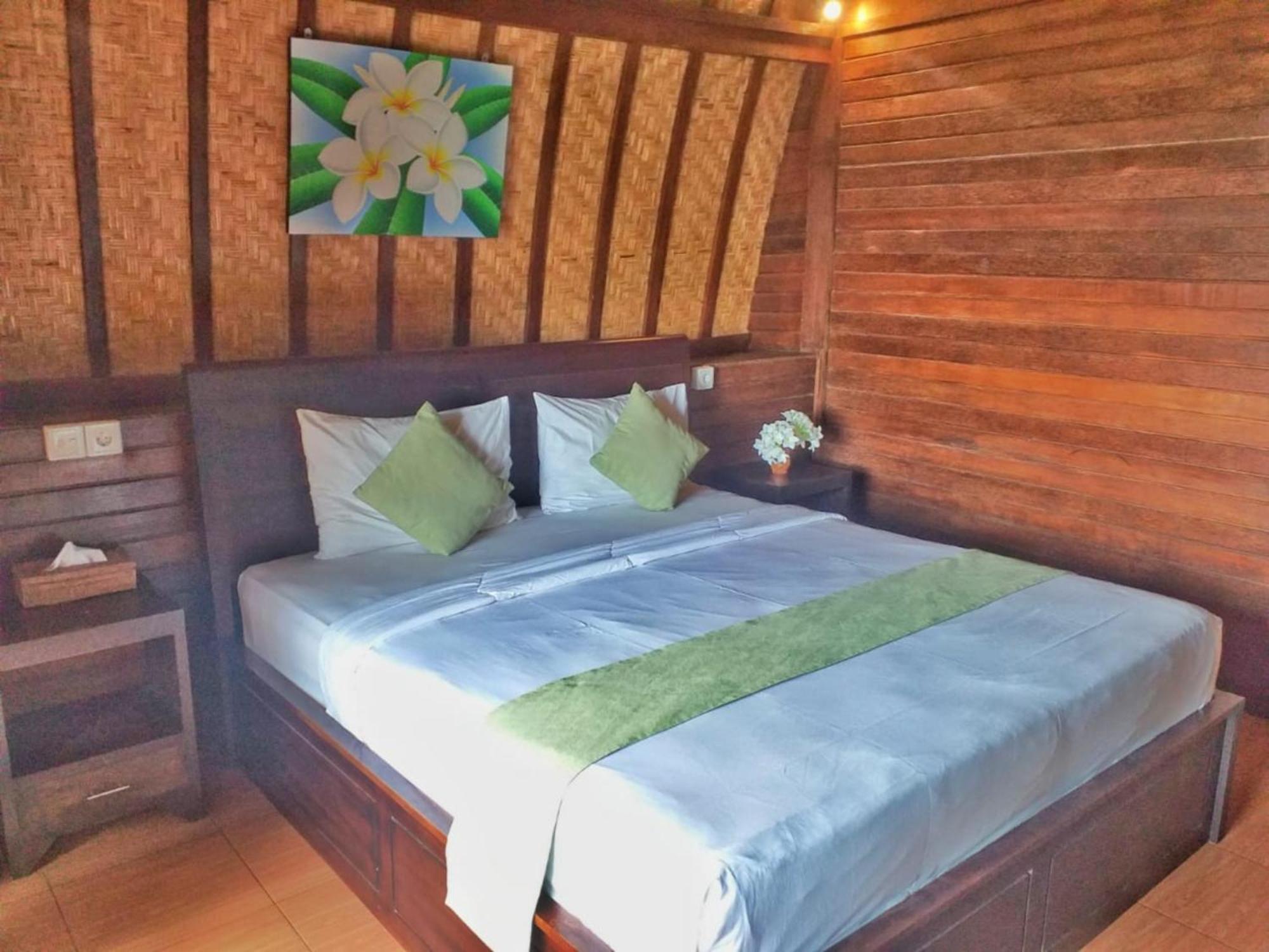 Bataran Garden Cottage Batununggul Habitación foto